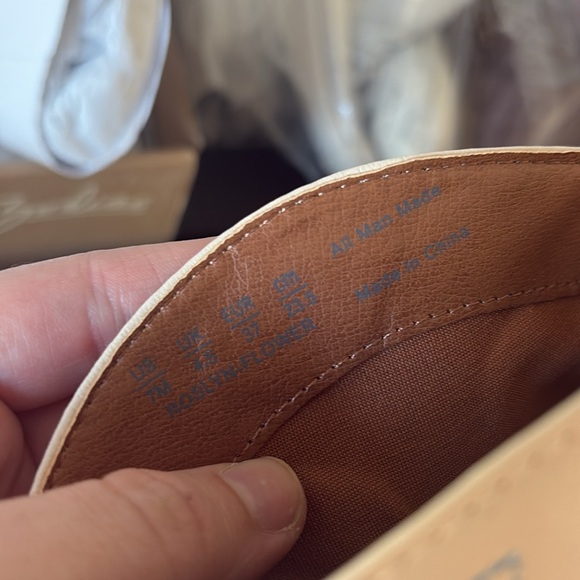 NEW In Box Zodiac Roslyn Flower Embroidered Birch Multi Western Heel Boots 7 - Picture 12 of 14